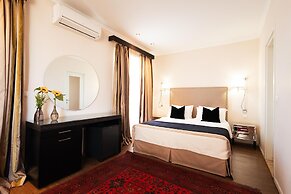 Best Western Plus Embassy Hotel