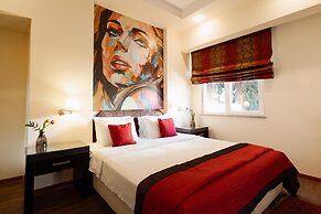 Best Western Plus Embassy Hotel