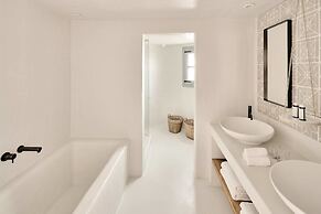 Vedema, a Luxury Collection Resort, Santorini