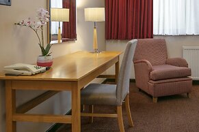 Stratford Manor Hotel