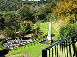 New House Country Hotel