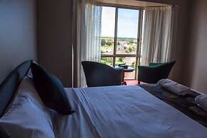 Blue Whale Motor Inn & Apartments