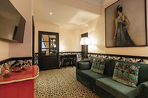 West End Hotel
