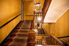 West End Hotel