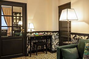 West End Hotel