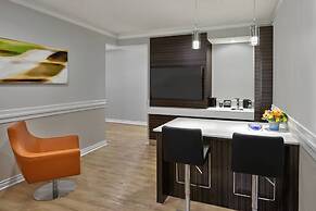 Delta Hotels by Marriott Edmonton Centre Suites