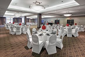 Delta Hotels by Marriott Edmonton Centre Suites