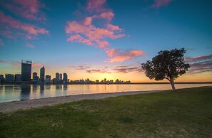Metro Hotel Perth