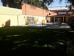 Country Plaza