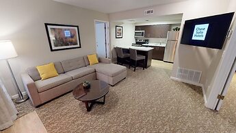Chase Suite Hotel Newark-Fremont