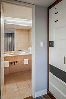 Metropolitan Hotel Vancouver by Marriott