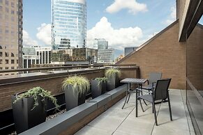 Metropolitan Hotel Vancouver by Marriott