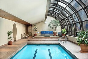 Metropolitan Hotel Vancouver by Marriott
