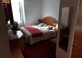 Hotel Oasis