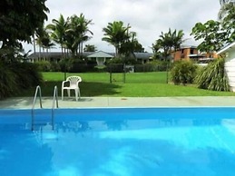 Colonial Court Motor Inn