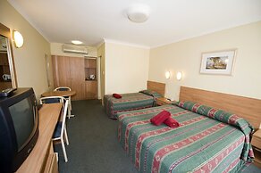 Colonial Court Motor Inn