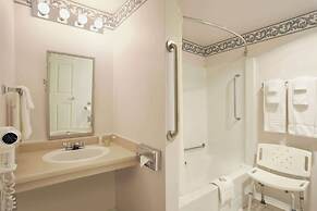 Super 8 by Wyndham West Kelowna BC