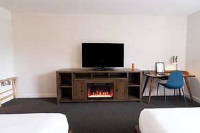 Adara Hotel