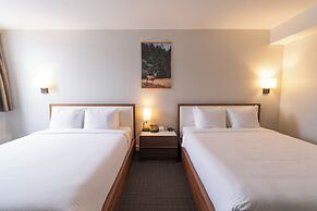 Adara Hotel