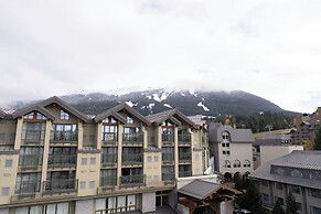 Adara Hotel