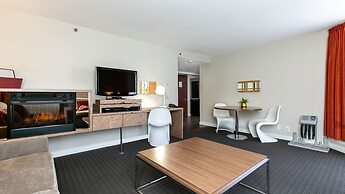 Adara Hotel