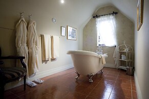 Coombe Abbey Hotel