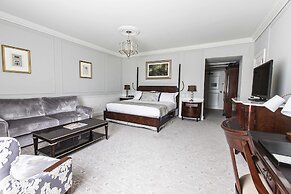 The Charleston Place
