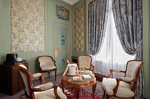 Hotel Raphael