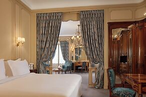 Hotel Raphael