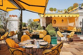 Hotel Raphael