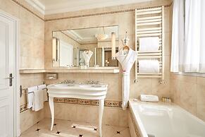 Hotel Raphael