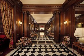 Hotel Raphael