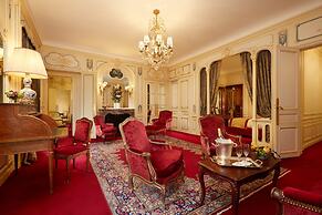Hotel Raphael