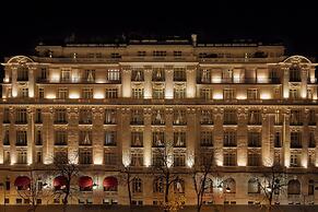 Hotel Raphael