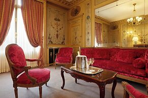 Hotel Raphael