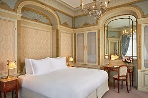 Hotel Raphael