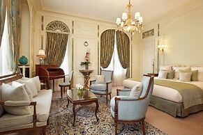 Hotel Raphael