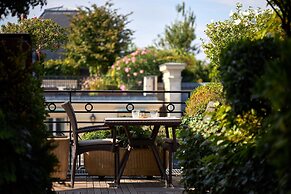 Hotel Raphael