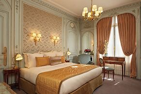 Hotel Raphael
