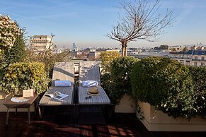 Hotel Raphael