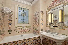 Hotel Raphael
