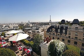 Hotel Raphael