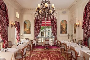 Hotel Raphael