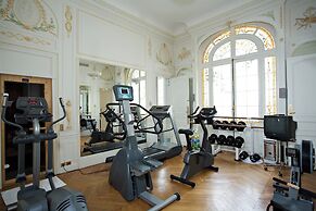Hotel Raphael