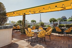 Hotel Raphael
