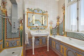 Hotel Raphael
