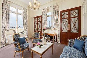 Hotel Raphael