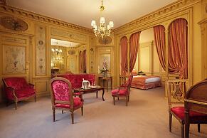 Hotel Raphael