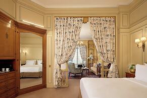 Hotel Raphael