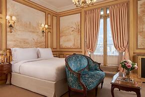 Hotel Raphael